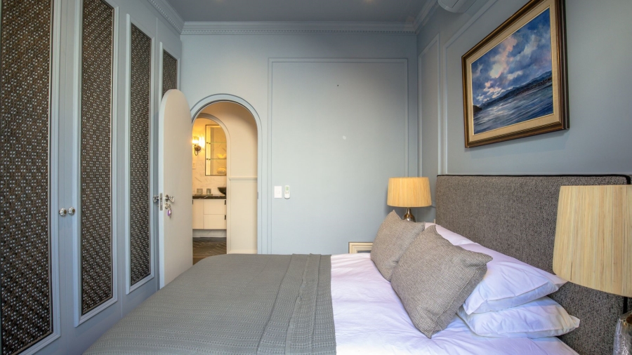 To Let 5 Bedroom Property for Rent in Three Anchor Bay Western Cape